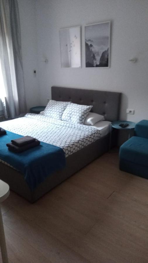 Apartments Simple Teslina Zagreb Exterior photo