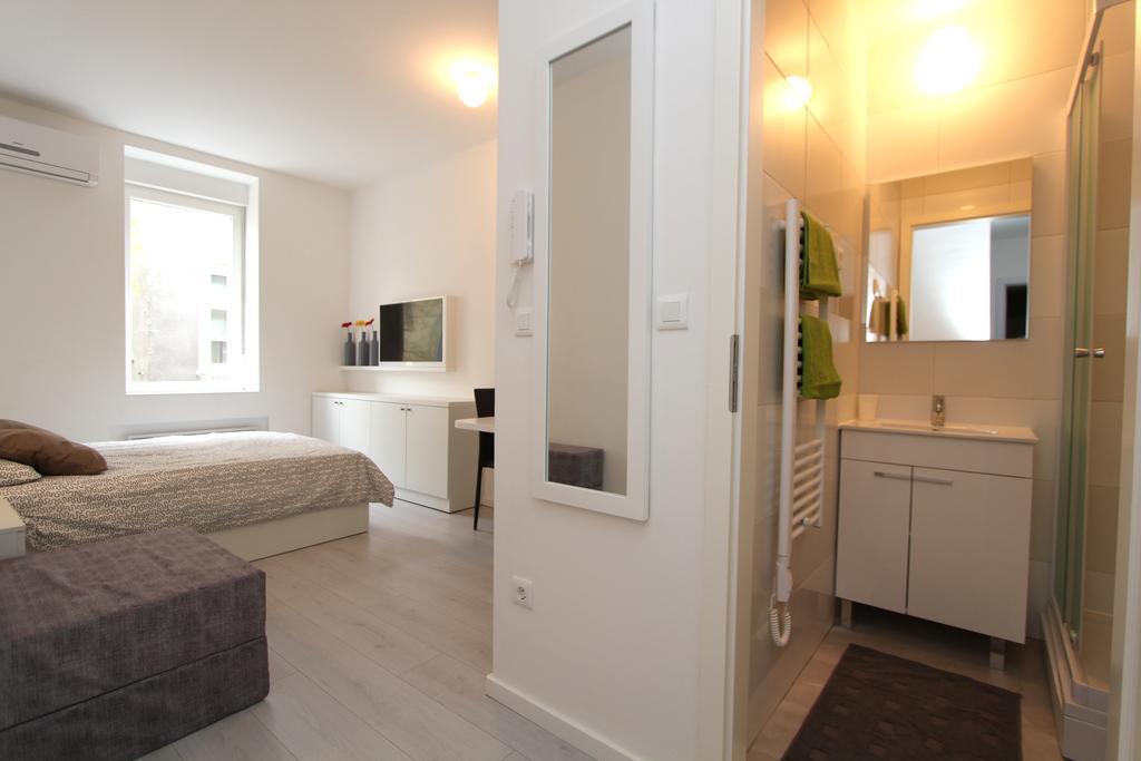 Apartments Simple Teslina Zagreb Exterior photo